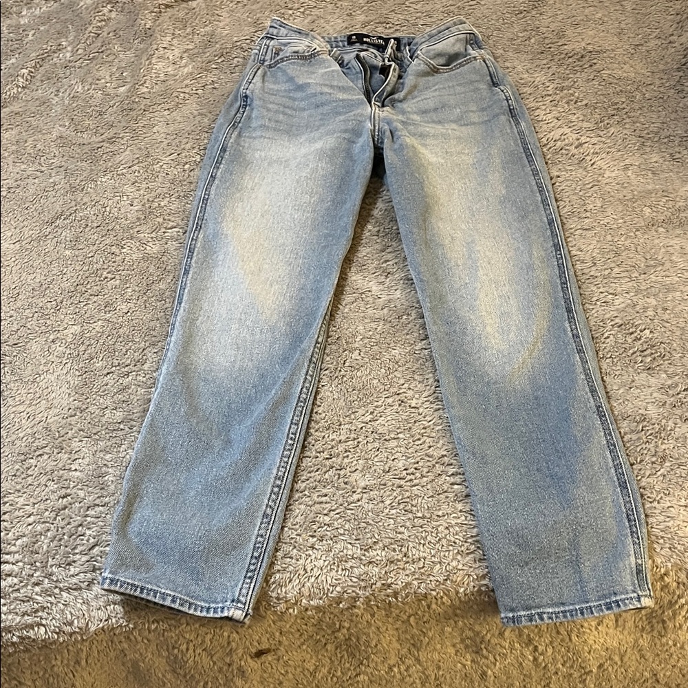 Hollister Women’s Light Wash Straight Jeans